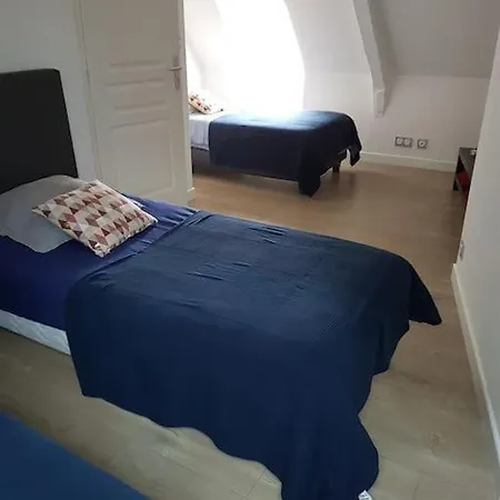 Duplex, 2 Chambres, 75m2 Proche Commerces Et *